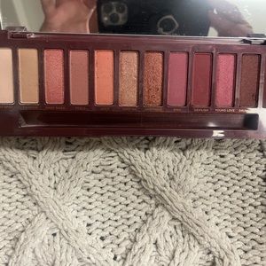 Urban Decay Naked Cherry Eyeshadow Palatte